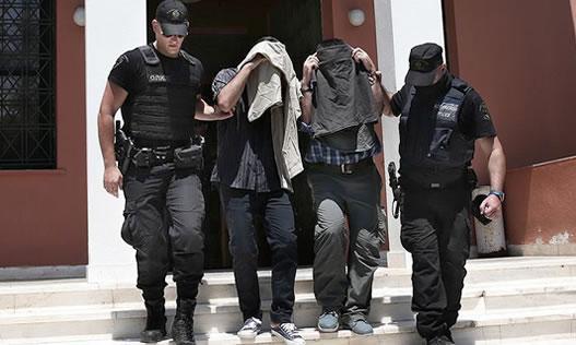 بازداشت 16 نفر به اتهام ارتباط با گروه داعش بازداشت 16 نفر به اتهام ارتباط با گروه داعش