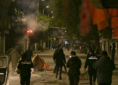 خبرنگاران تداوم درگیری نیروهای امنیتی و معترضان در تونس
